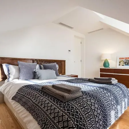 New! High Standard With Terrace-Amazing River View Lisbon
